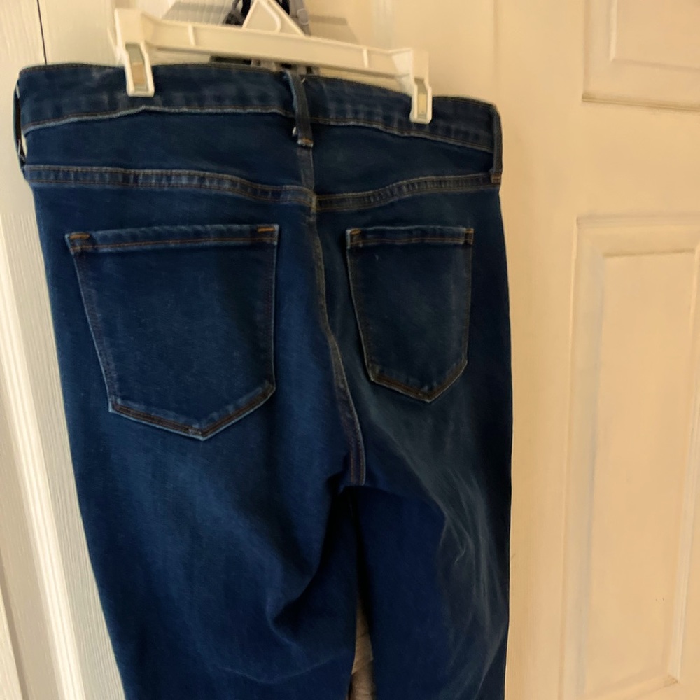 Old navy power slim straight jeans size 6